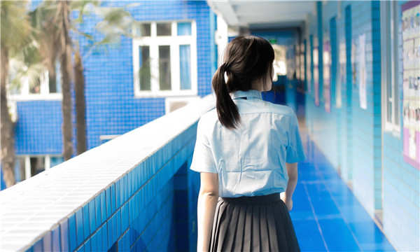 托里如何找到一个可以帮助我生孩子的女人？